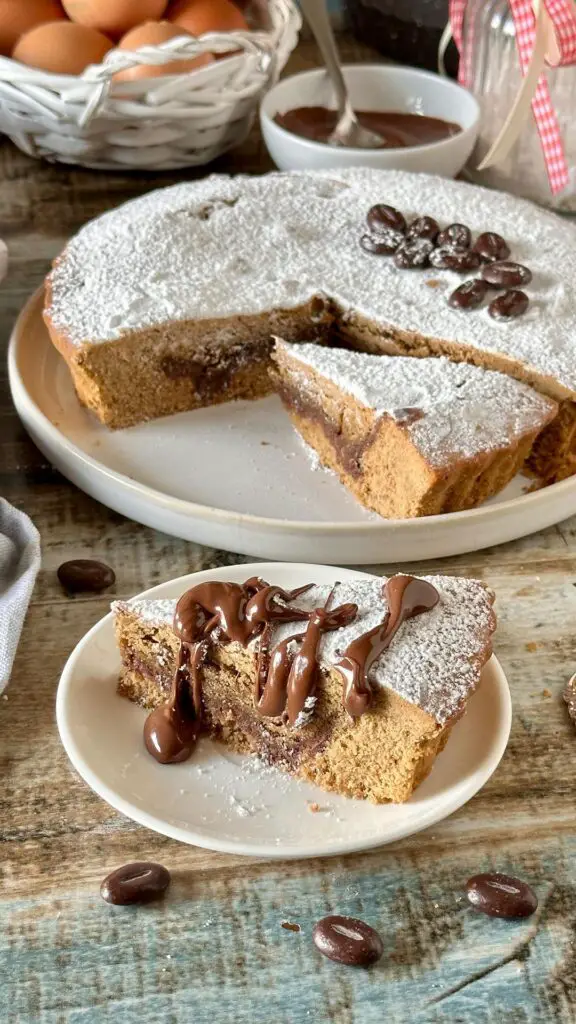 Heavenly Soft Coffee Tart with a Luscious Nutella Heart: A Blend of Tart and Cake